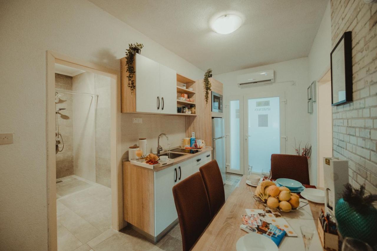 Apartman Lovric Джяково Екстер'єр фото