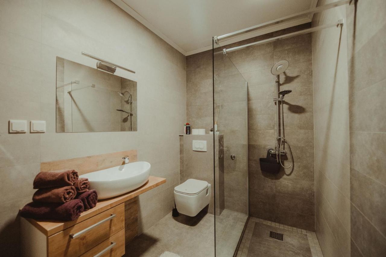 Apartman Lovric Джяково Екстер'єр фото