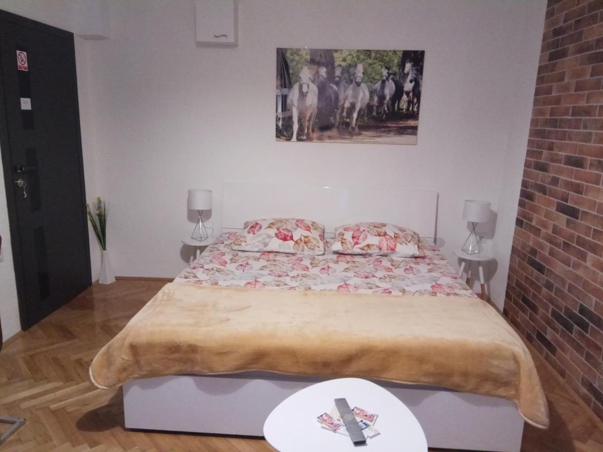 Apartman Lovric Джяково Екстер'єр фото